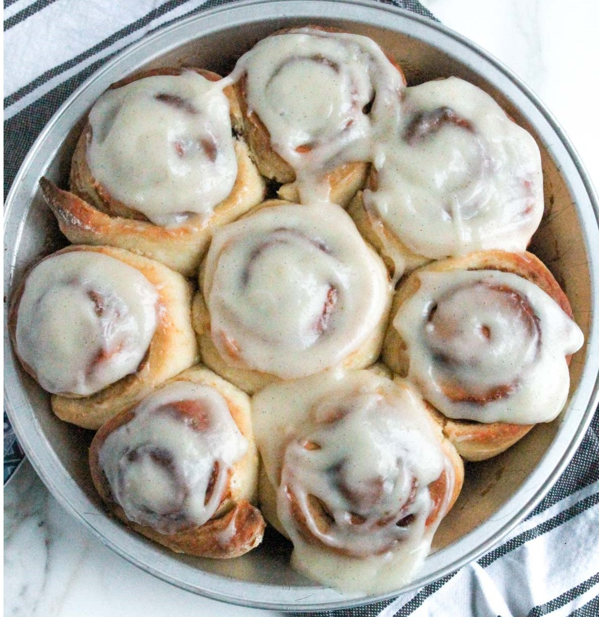 Maple Caramel Sourdough Cinnamon Rolls(Tray of 6)